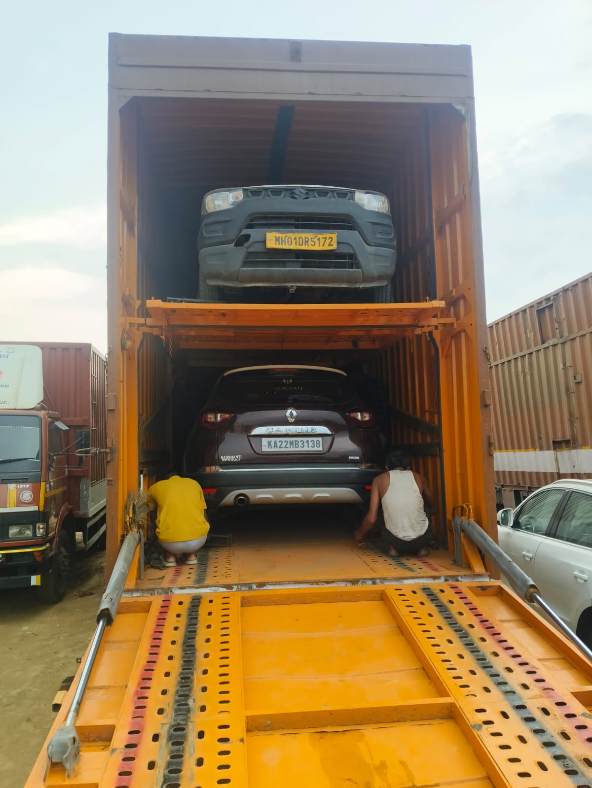 Car and bike transport carrier with GPS tracking