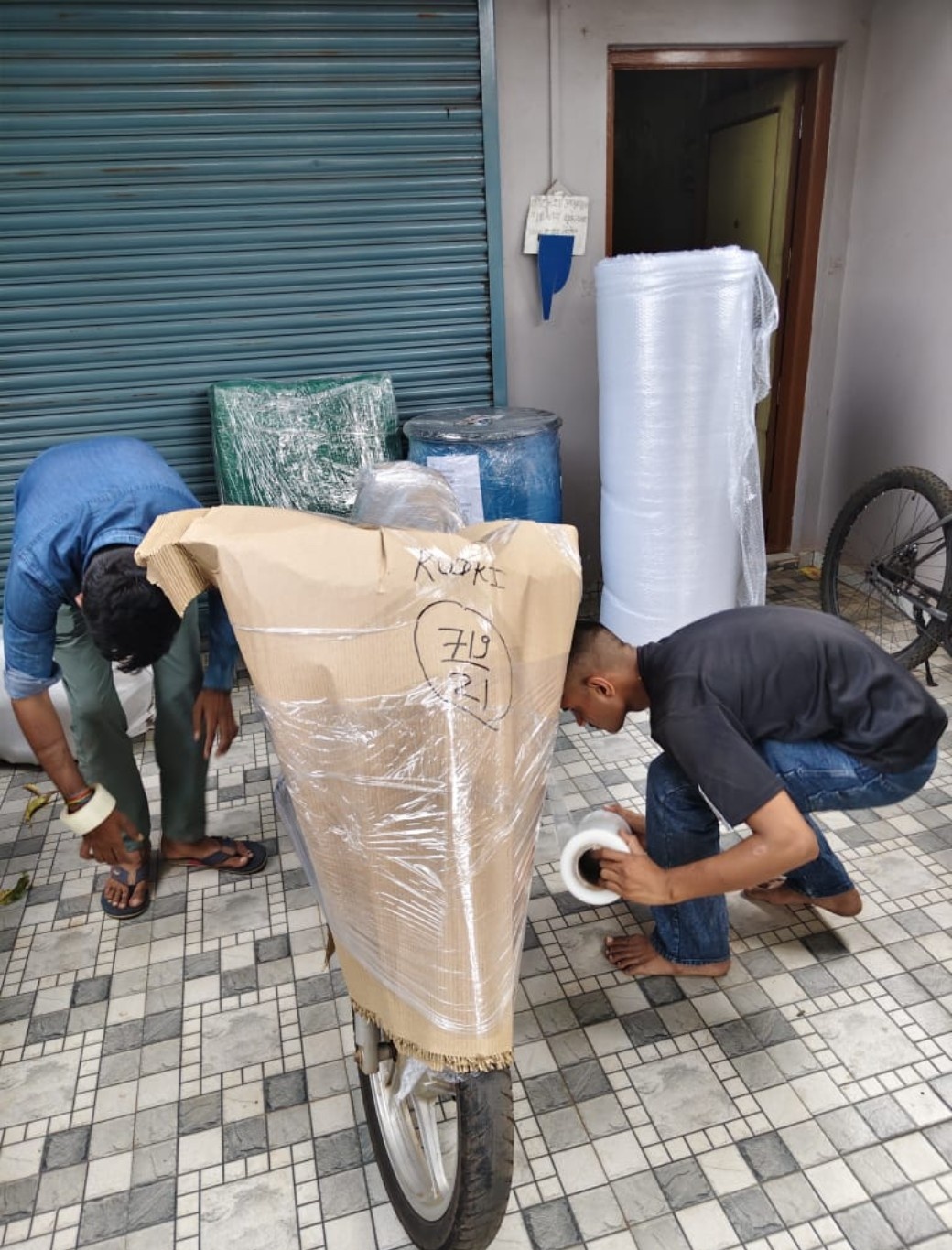Shekhawat Packers and Movers Belgaum - two wheeler packing with destination labelling