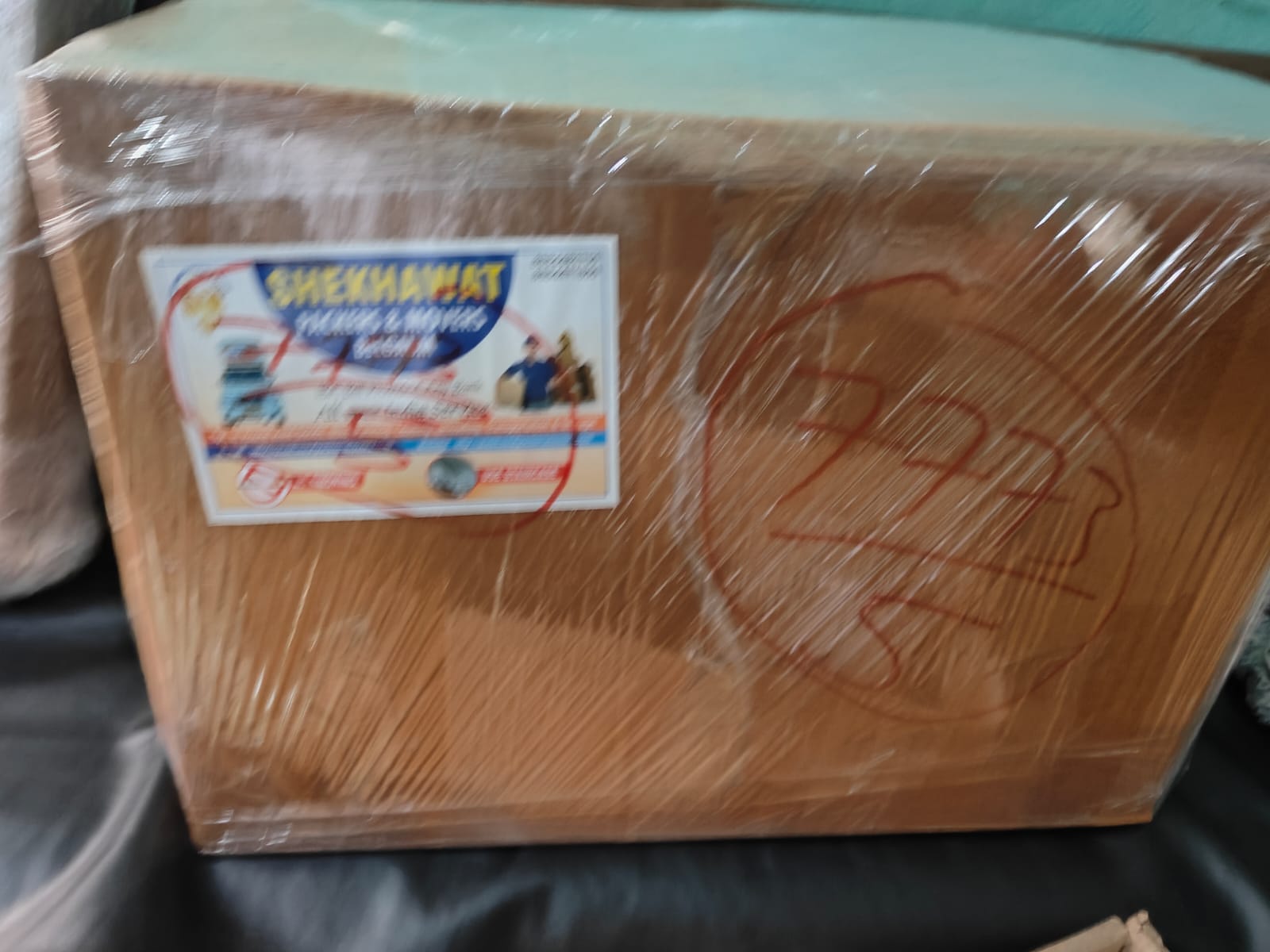 Wooden cabinet packing service in Hubli